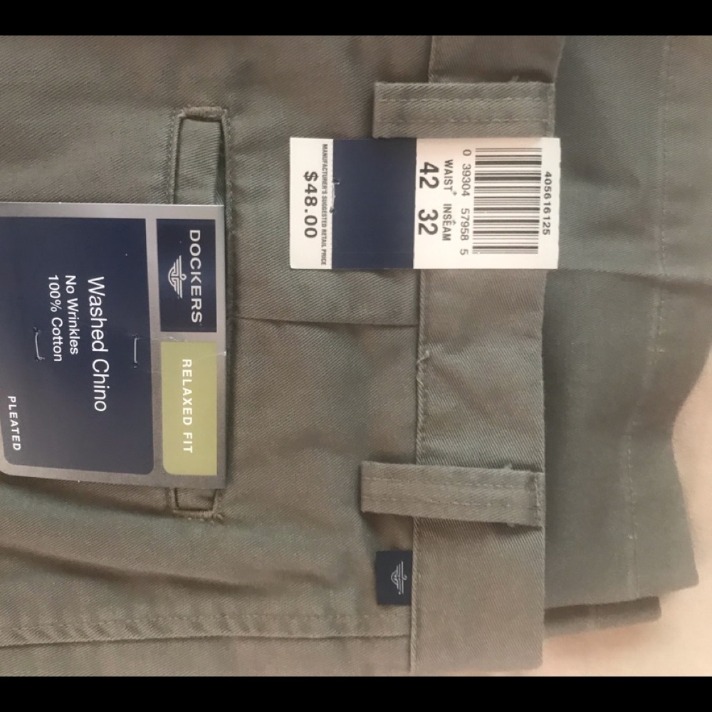 Dockers men beige pants